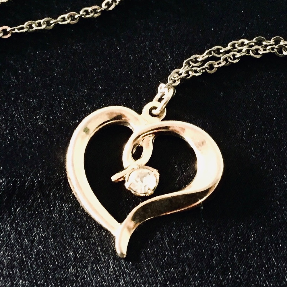 Gold heart zirconia pendant necklace